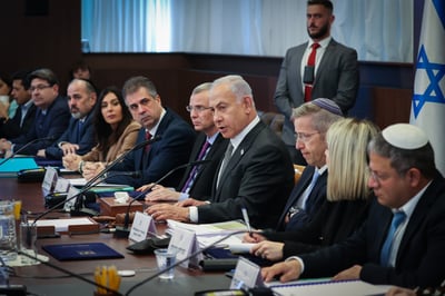 ישיבת הממשלה, הבוקר