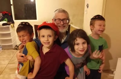 האב ושני בניו נספו בשריפה; בן ובת מאושפזים במצב קשה