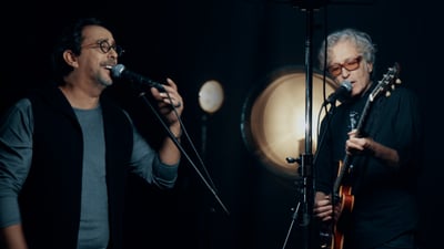 ליאור אלמליח וברי סחרוף בדואט: אשיר לך ארץ חמדה