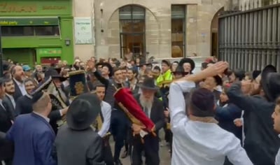 עוזבים בבכיות את הישיבה בפריז