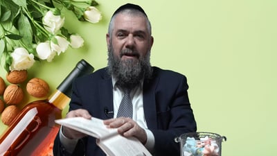 הרב אבנר קוואס עם הדמיה לליל הסדר | בפרק השלישי: יַחַץ • צפו