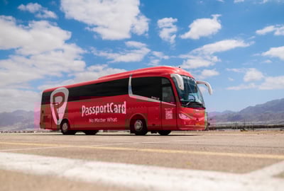 ה-PassportBus להסעת הנוסעים