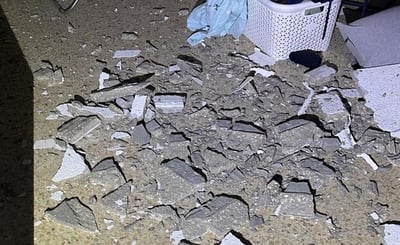 פגיעה ישירה בבית; אם ובתה שהו במקום - ויצאו ללא פגע