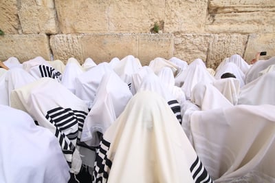 בצל המתיחות: מעמד ברכת כהנים בכותל המערבי • שידור חוזר