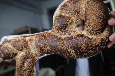 הסיבות להכנת חלת מפתח בשבת שלאחר חג הפסח