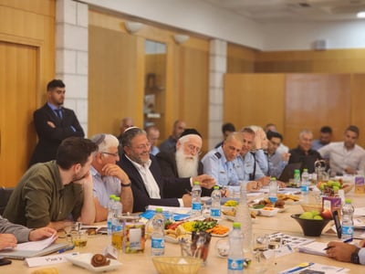 הישיבה על מירון