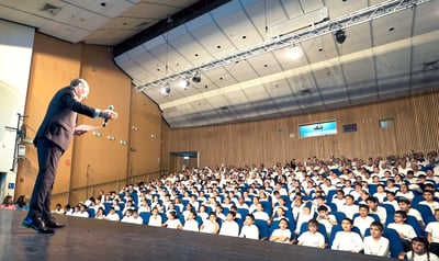 "להתפלל" | ילדי ואבות 'נתיבות משה' - קדימה בשירת המונים • צפו