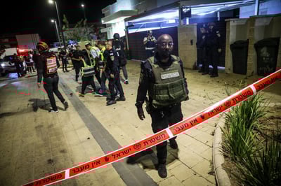 פגיעות ישירות בשדרות ובאשקלון; "שמעתי בום וזכוכיות נופלות"