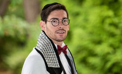 לייזר ברוק סופר בשירה: "שנים עשר יום בעומר"