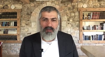 צבי יחזקאלי בפינה על פרשת מצורע ושבת הגדול • צפו
