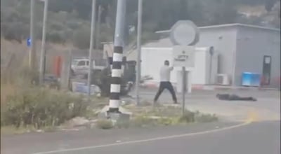 תיעוד דרמטי: הרגע שבו אזרח חיסל את המחבל בזירת הפיגוע
