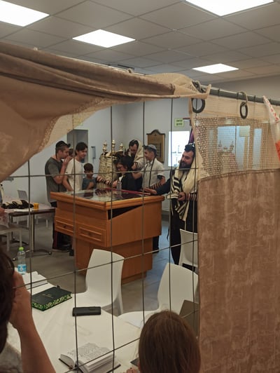 רפאל מיטרפנוב בטכס בר מצווה בסניף "יד לאחים"