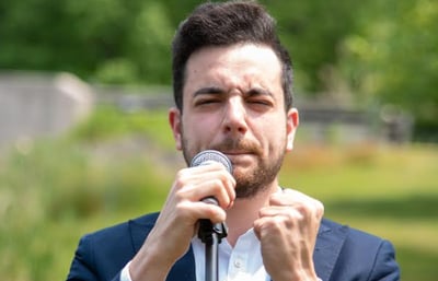 טוביה אייכלר בסינגל בכורה: "השם יודע"