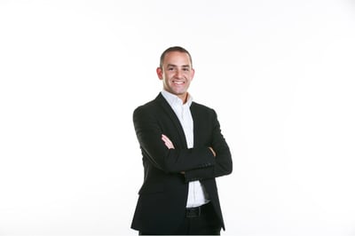 אודי אולמן וא. א. שטרן בקליפ מילים חדש לסינגל "תודה"