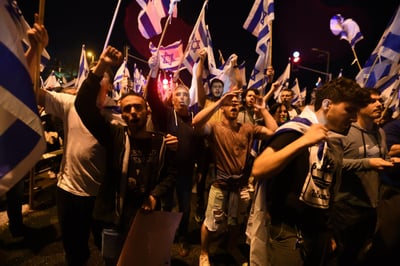 מפגיני שמאל ברעננה