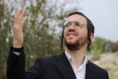 שמוליק שינדלר בסינגל חדש: "פתחתי"
