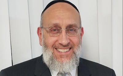 ר' יעקב סינגר בסינגל חדש: "אין לנו מלך אלא אתה"