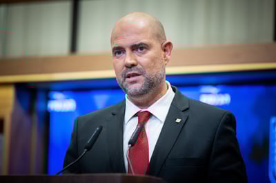 אמיר אוחנה