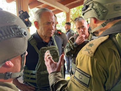 רה"מ נתניהו ביקר בקיבוץ בארי: "אנחנו נחסל את החמאס"