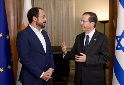 הנשיא הרצוג ונשיא קפריסין כריסטודולידיס