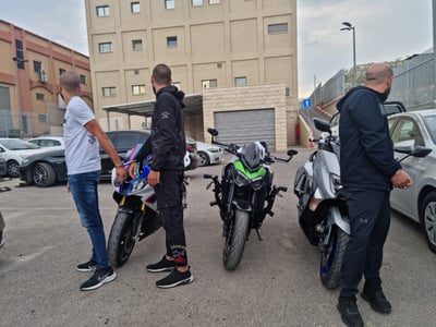 המשטרה במלחמה באופנועים המטילים פחד על תושבים