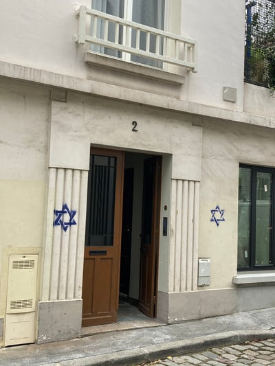 אחד המבנים שהושחת