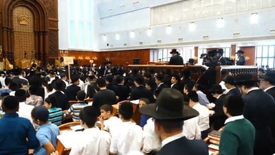 בבית המדרש בעזלא: עצרת תפילה וזעקה | הצטרפו לשידור החי