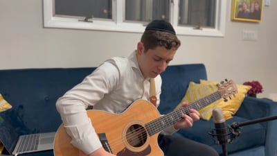 גאון הגיטרה הצעיר בביצוע מרהיב ללהיט הענק של חנן בן ארי
