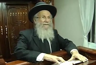 תיעוד נדיר: כשרבי יעקב אדלשטיין זצ"ל ביקר חיילים בחברון