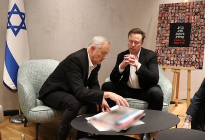 השר גנץ נפגש עם אילון מאסק: "מאבק נגד האנטישמיות"