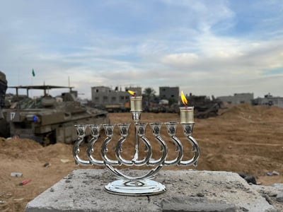 נר חנוכה בעזה