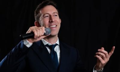 שמולי שניידר מחדש את פריד: "לעולם אינך לבדך"