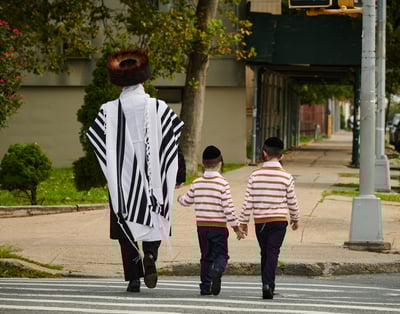משפחה בשבת- למצולמים אין קשר לכתבה