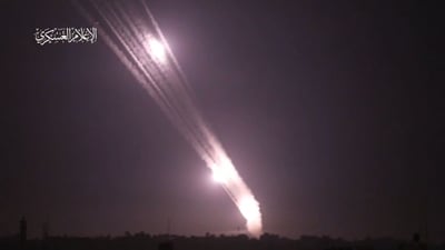 צרחות "אללה אכבר": שיגור הרקטות בחצות ממצלמות חמאסא
