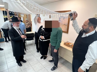 החתונה באולם בית הדין