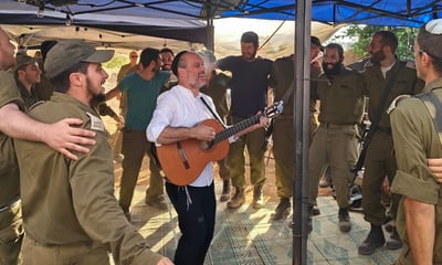 יונתן רזאל בסינגל מתנה לחיילים: "עת מלחמה"