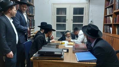 המתנדבים מתברכים אמש מהגר"ד לנדו