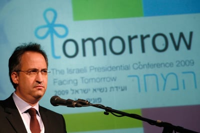 העיתונאי גיא רולניק