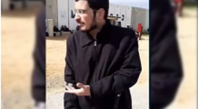 על קביים: הפצוע החרדי הגיע לחסום את הסיוע לעזתים