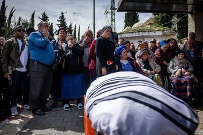 אלמנת הקדוש ספדה: "קיבלתי מתנה מלאת אור - לשנתיים"