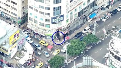 תיעוד דרמטי ממרכז שכם: המסתערבים עוצרים את החשוד במעורבות בטרור
