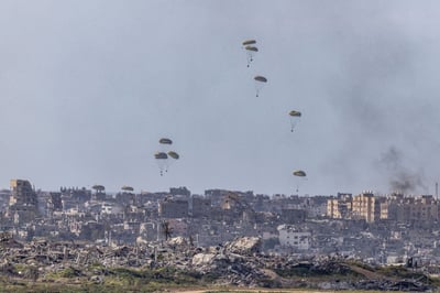 הצנחת סיוע הומניטרי על עזה