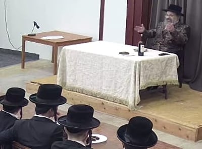 האדמו"ר מלאנדאן ביקר בישיבה במאנסי לקראת פורים