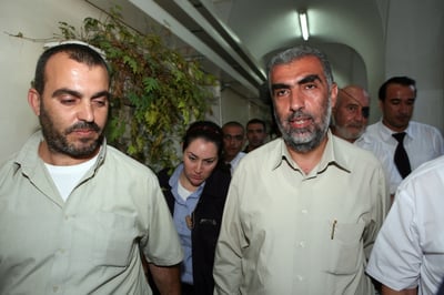 כמאל חטיב בעת מעצרו על הפרות סדר בהר הבית