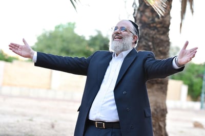 שלמה כהן בסינגל חדש: "אין עוד מלבדו"