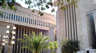 היכל שלמה.
