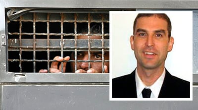 אילוסטרציה: פלאש 90. בקטן: עו"ד חריף