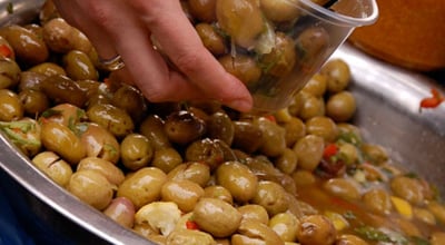 מתכון: זיתים חריפים, חגיגה של טעם