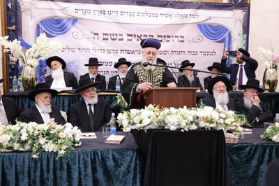 שמחת חג לרגל הוצאת ספרי הגר"מ עמוס