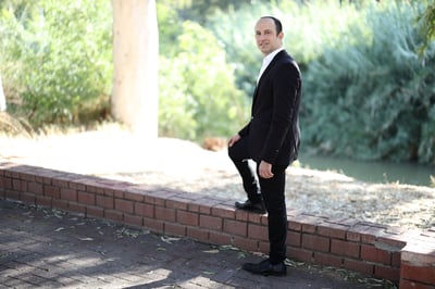 מאיר בן דרור באלבום אקאפלה מושקע: "קרן אור"